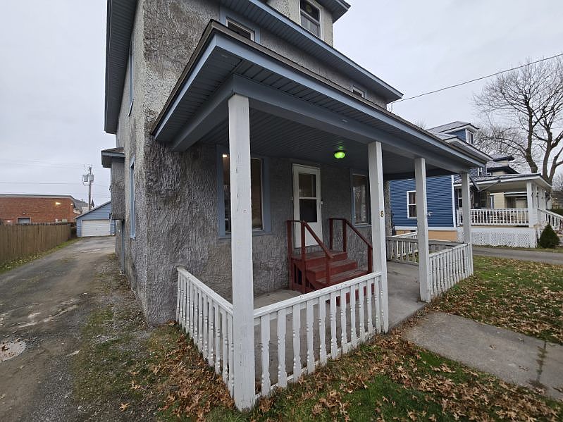 1st image of 8 William St