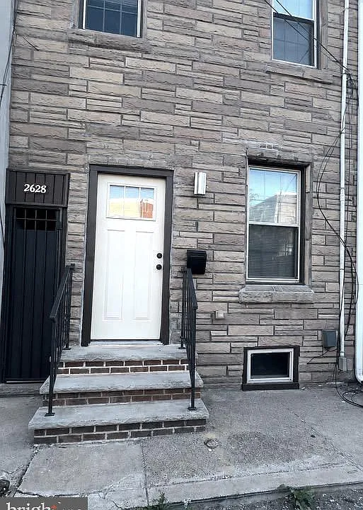 2628 E Harold St
