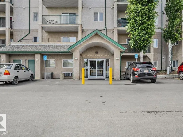 11325 83rd St NW #130, Edmonton, AB T5B 4W5
