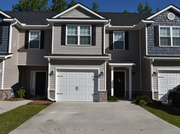 411 Ferguson Ln, Richmond Hill, GA 31324