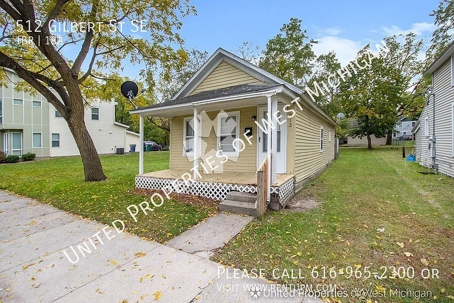 Available Now | Cozy 1 Bedroom Home in the Madison Neighborhood of Grand Rapids | New Flooring | ... — Photo 2