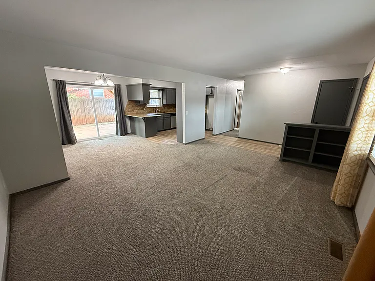 501 Palais Ave — Photo 26