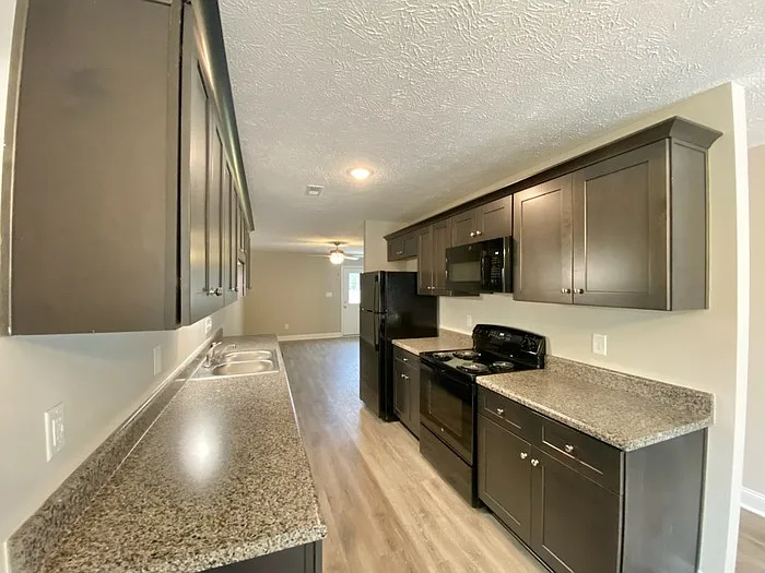 122 Pinecrest Cir W #A — Photo 5