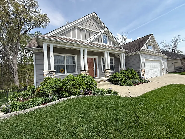 187 Westbrook Ct — Photo 2