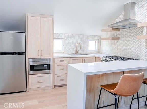 2nd image of 1004 Cajon St
