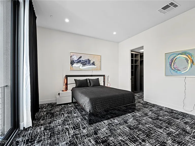577 Overlook Rim Dr — Photo 32