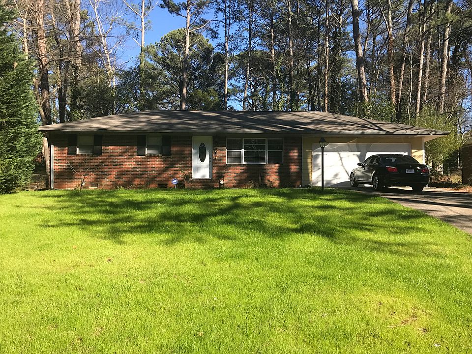 1st image of 511 Oriole Dr SE