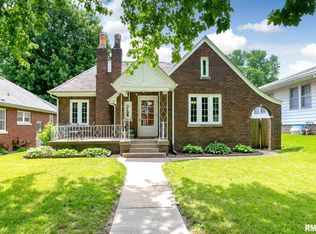 1131 W 16th St, Davenport, IA 52804