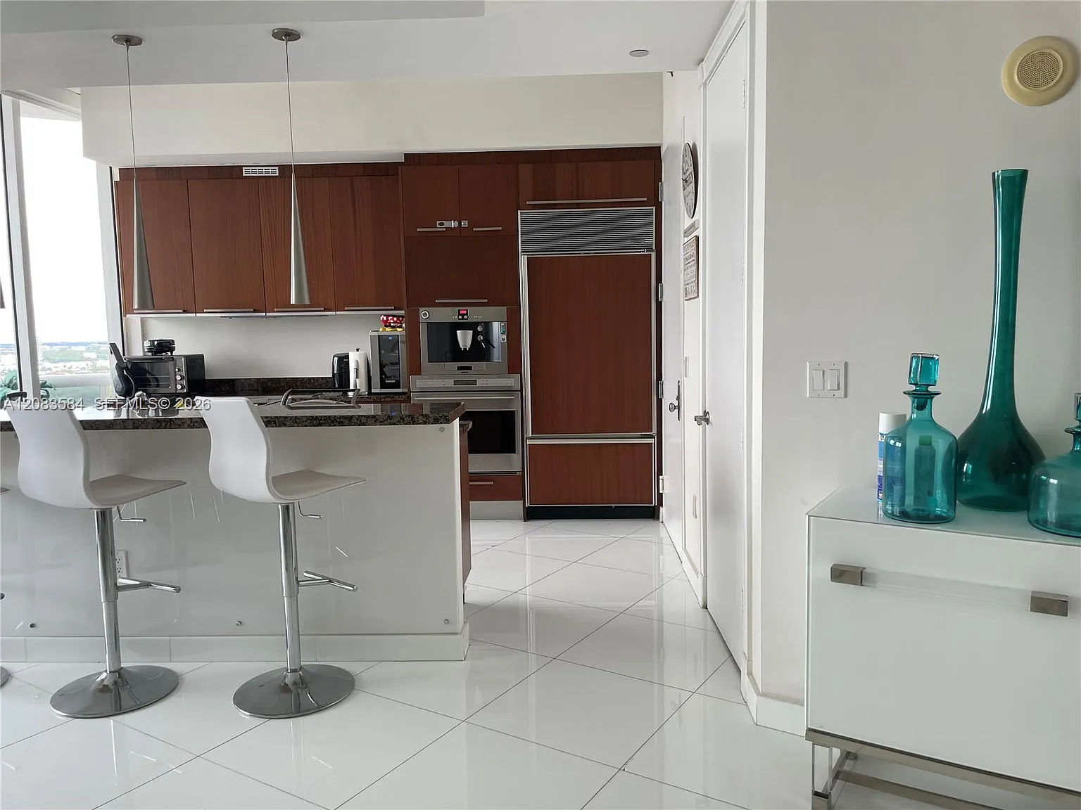 Tdr Tower Iii Condo — Photo 4