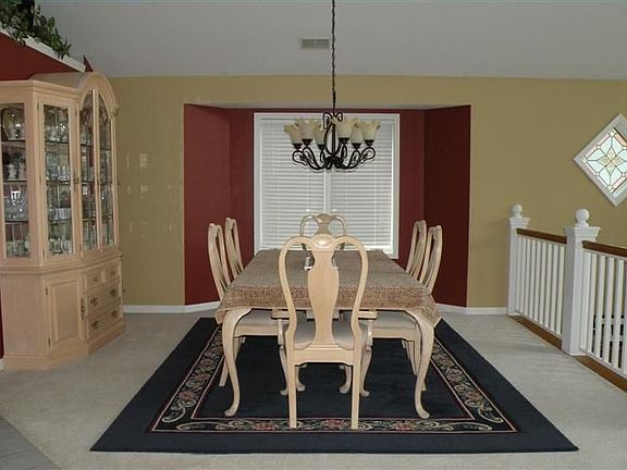 Formal Dining
