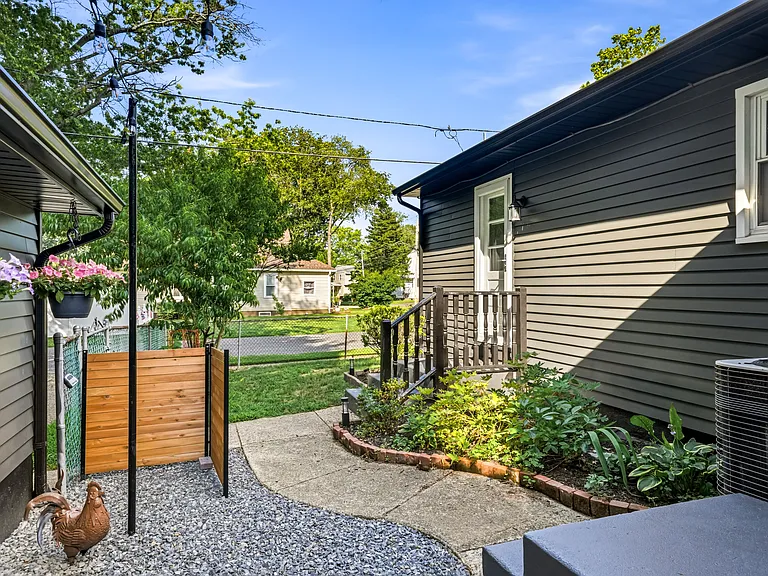 41 Orchard Ave — Photo 8
