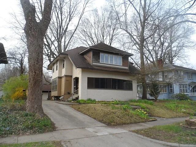 301 W Washington St photo 1