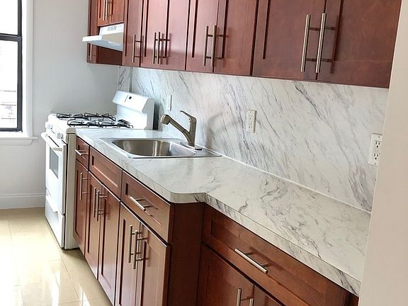 3rd image of 4310 44th St APT 5F