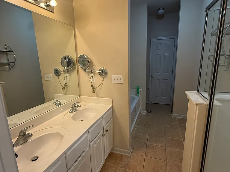 1353 Island Shore Dr — Photo 8