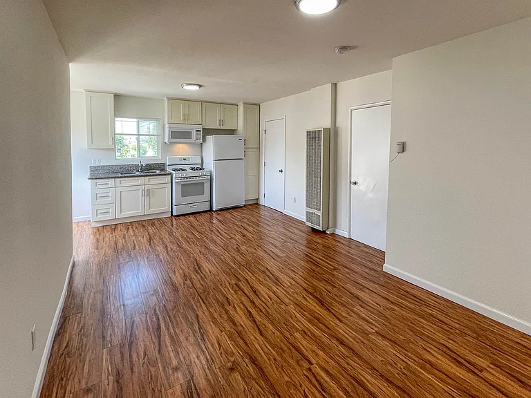 6606-6610 Brynhurst Ave #6608-C — Photo 2