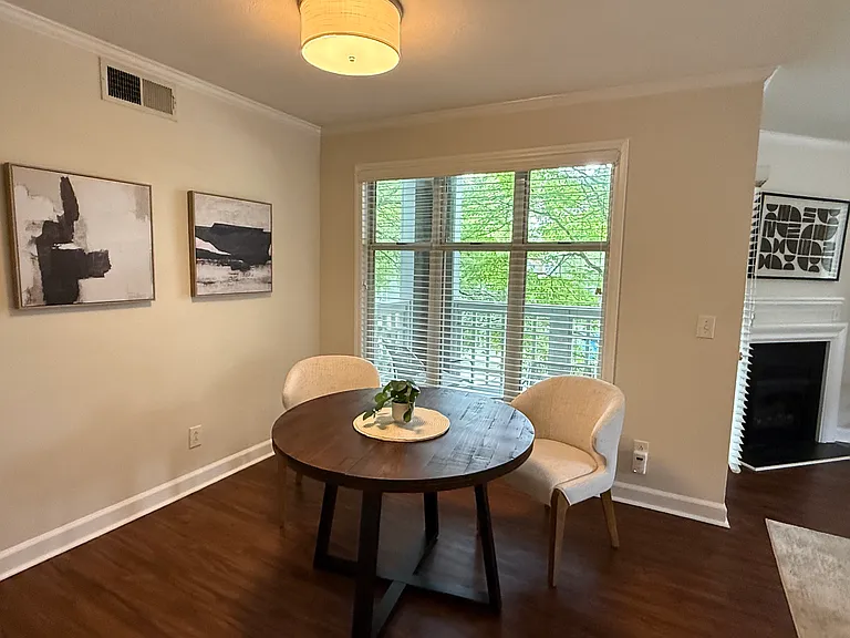 1011 Nicholwood Dr #209 — Photo 3