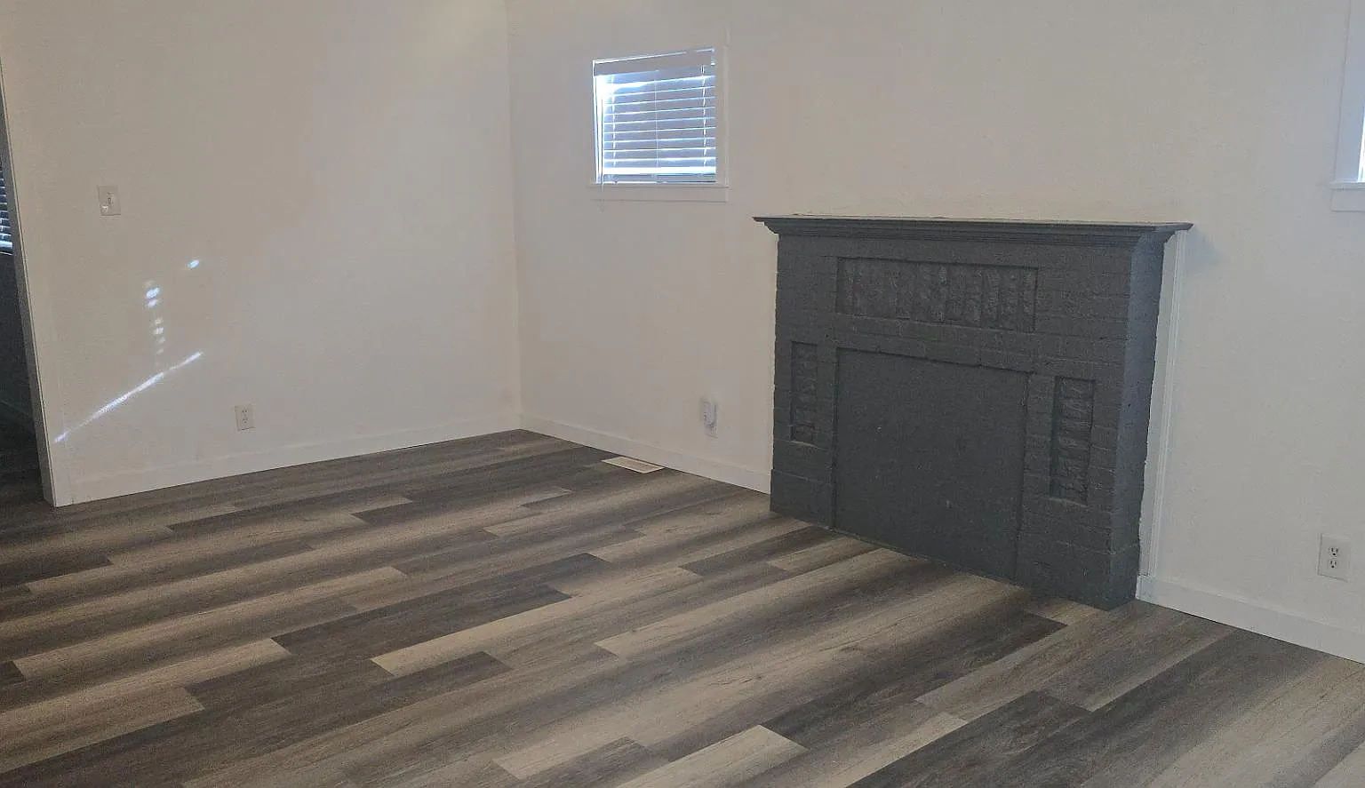 873 California Avenue — Photo 2