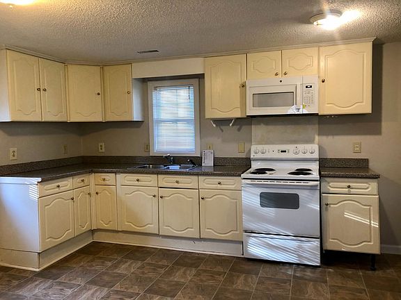5th image of 605 N Scruggs St