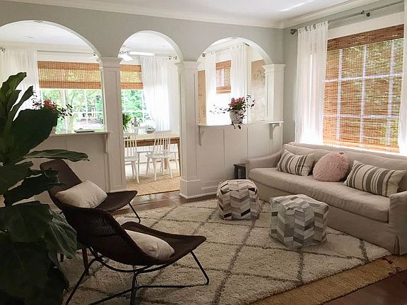 3rd image of 800 Oakwood Ave