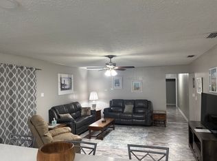 11717 Douglas Ln, Seffner, FL 33584