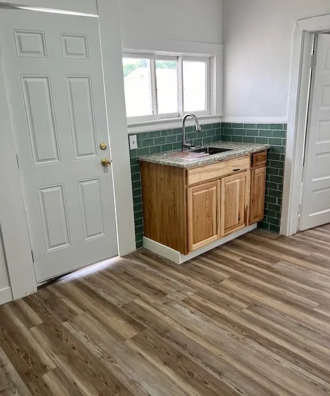 963 Colorado Ave — Photo 3