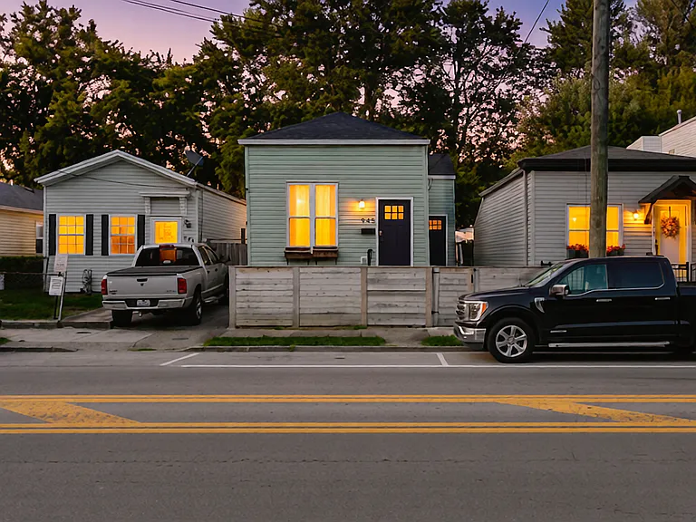 945 Goss Ave — Photo 6