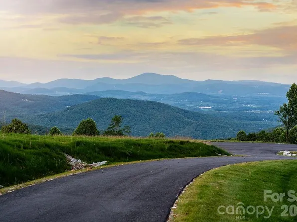 Summit Trail Dr #26, Hendersonville, NC 28792