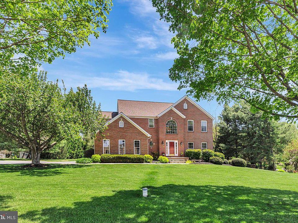 1st image of 3309 Black Steer Dr