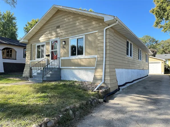 744 37th St, Des Moines, IA 50312