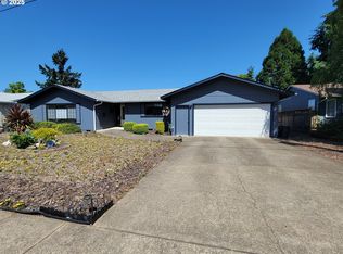 1463 NW Troost St, Roseburg, OR 97471