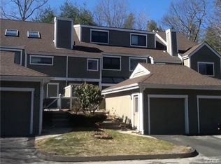 40 Country Walk, Shelton, CT 06484