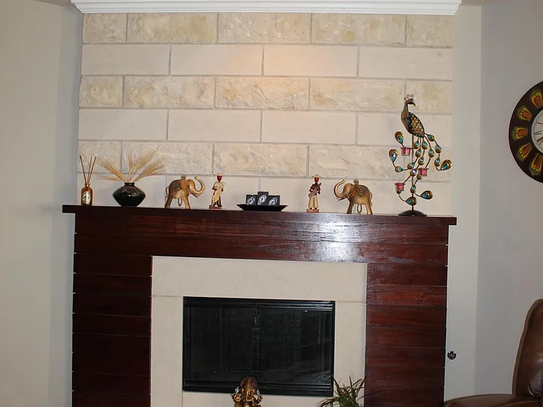 11703 Stephenville Dr — Photo 4