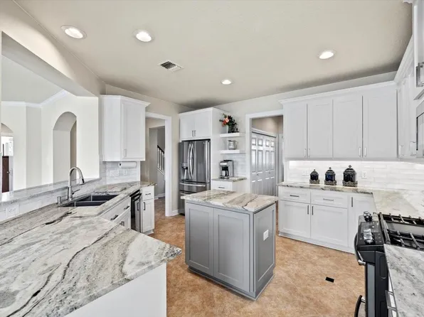 9914 Palisade Lakes Dr, Houston, TX 77095