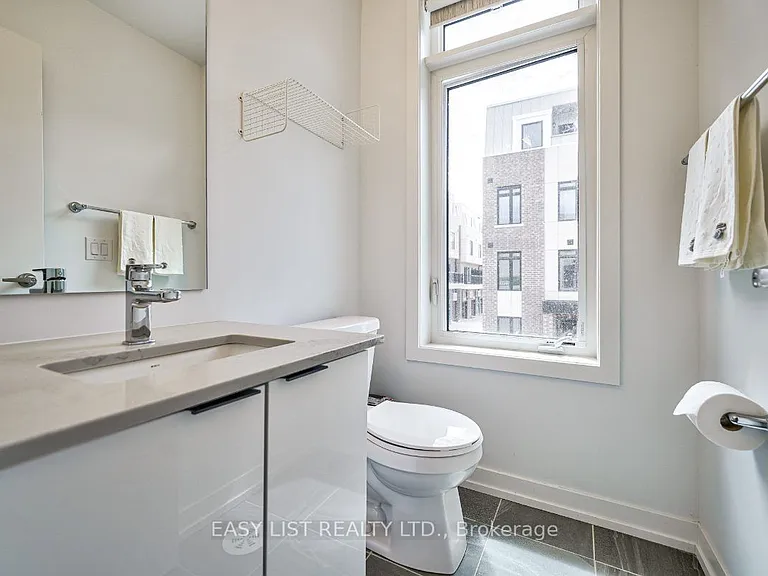 27 Spruce Pines Cres — Photo 11