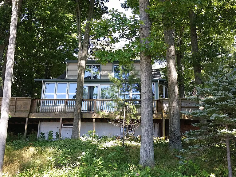 411 Crest Dr — Photo 16
