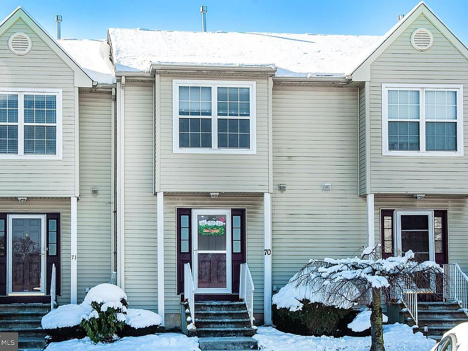 1st image of 70 Yellowwood Ct