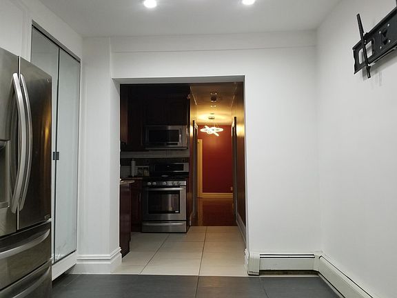 4th image of 526 Calhoun Ave APT 1
