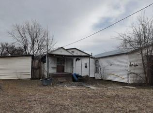 118 S M Ave, El Reno, OK 73036