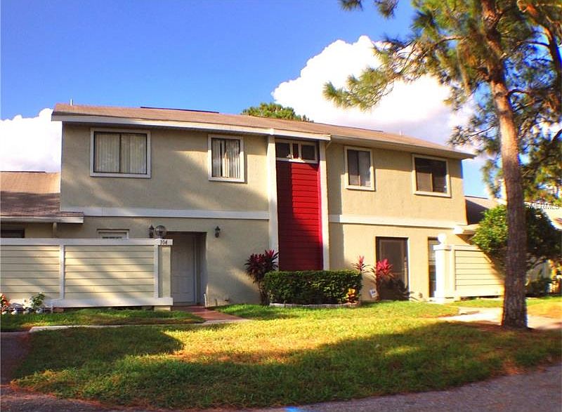 1st image of 104 Pine Island Cir