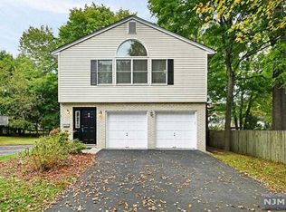 66 Riverdale St, Hillsdale, NJ 07642