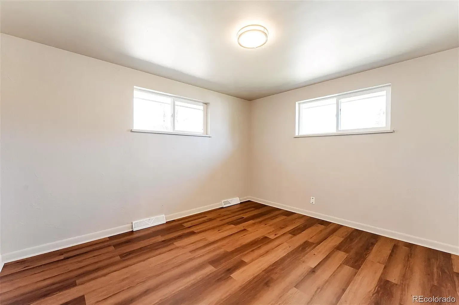2 bed, 900 sqft, $1,800 — Photo 3