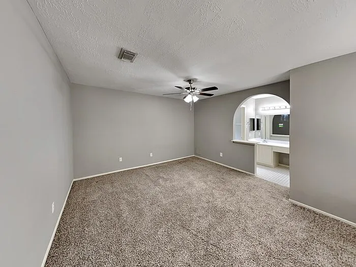 24030 Griffin House Ln — Photo 9