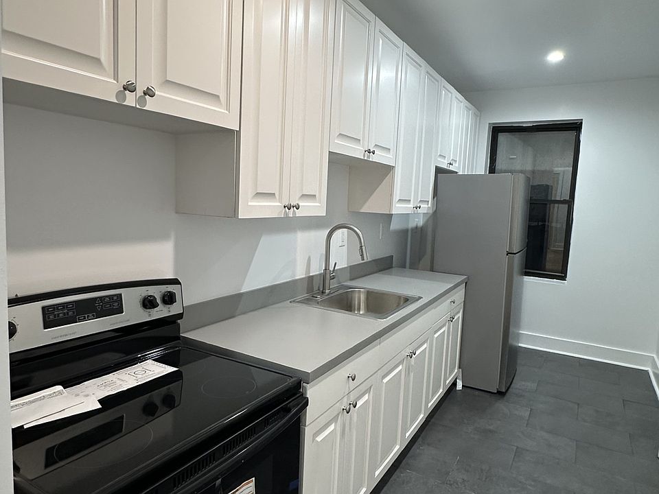 2nd image of 226 Kimberly Pl APT 3C