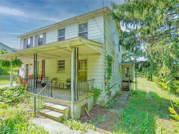 13 S Main St, Mary D, PA 17952