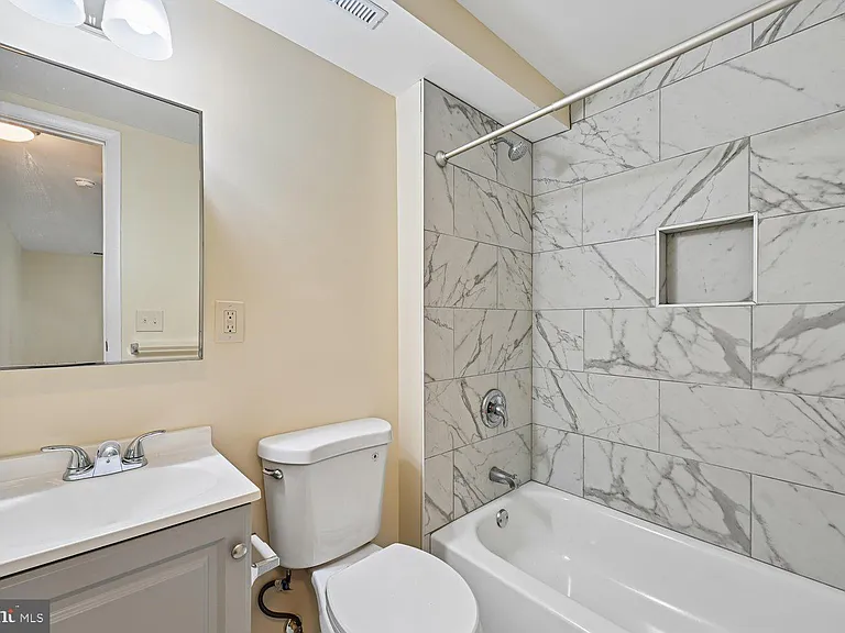8805 Bolero Ct — Photo 51