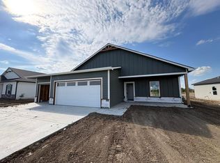 5801 Plumthicket St, Wichita, KS 67226