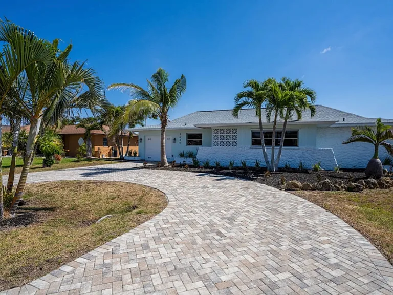 3649 SE 5th Ct — Photo 46