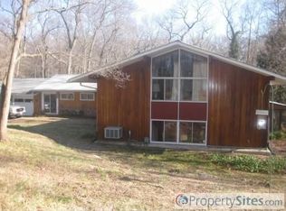 19 Fiddlers Green Dr, Lloyd Harbor, NY 11743