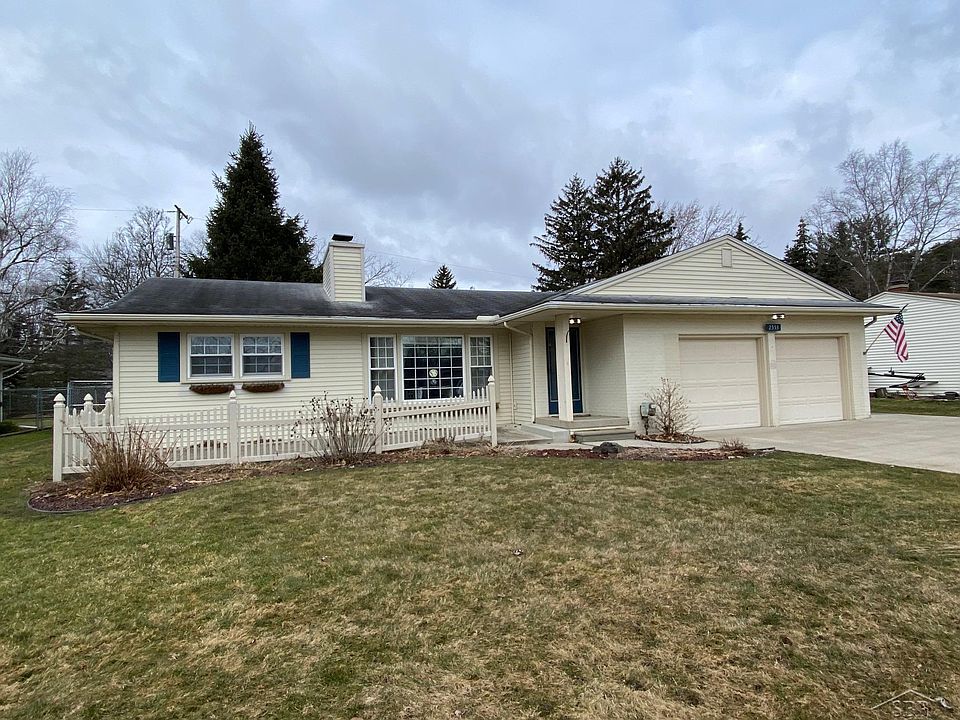1st image of 2353 Richard Ave