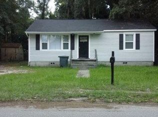 7 Sherwood Dr, Hinesville, GA 31313